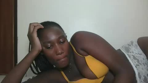 Snapshot of missprettygal chatting on December 2025 08:25:02 PM pretty gal online show from December 2025 08:25:02 PM