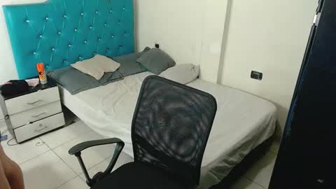 kassandra online show from September 2025 07:06:02 PM