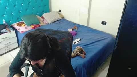 kassandra online show from October 2025 12:55:02 AM