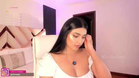 Fernanda Davila online show from November 2025 10:53:02 PM