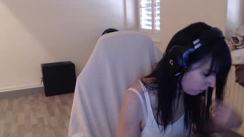 Snapshot of missthon chatting on January 2025 10:40:01 AM missthon online show from January 2025 10:40:01 AM