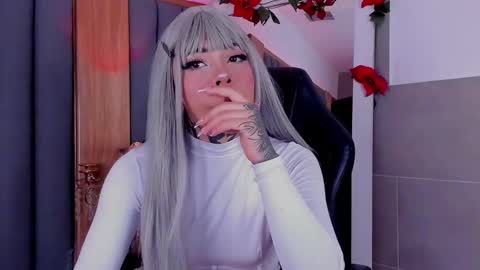 Snapshot of misstomie_ chatting on March 2025 02:08:02 PM Tomiehelp me get to 100 thumbs up online show from March 2025 02:08:02 PM