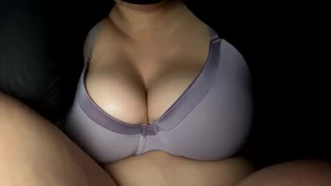 Snapshot of missvanessa_ebony chatting on January 2025 07:00:02 AM missvanessa_ebony online show from January 2025 07:00:02 AM