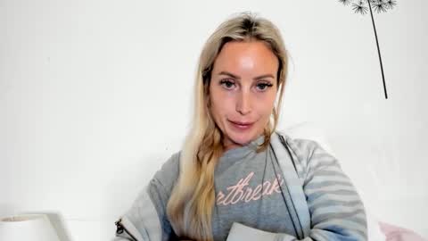 Snapshot of missy_matrix chatting on November 2025 09:05:02 PM Missy matrix online show from November 2025 09:05:02 PM