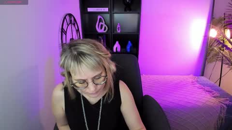 Snapshot of missy_mills chatting on March 2026 06:25:01 AM Missy online show from March 2026 06:25:01 AM