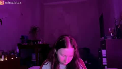 Zlata online show from December 2025 06:50:01 PM