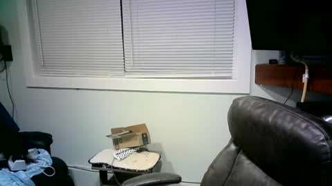 Snapshot of mister_happy567 chatting on March 2025 04:17:02 AM Mr. Happy online show from March 2025 04:17:02 AM