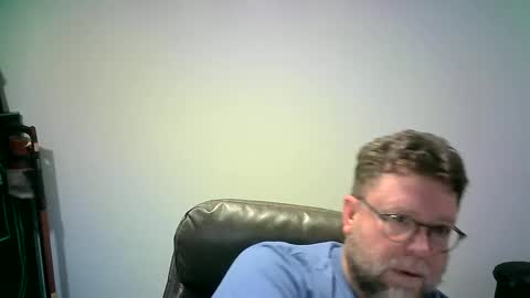 Snapshot of mister_happy567 chatting on September 2025 05:33:02 AM Mr. Happy online show from September 2025 05:33:02 AM