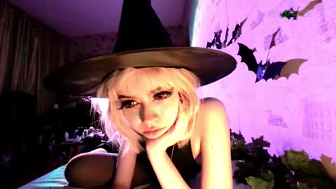 Snapshot of mistr_daria_femdom chatting on October 2025 07:38:02 PM mistr_daria_femdom online show from October 2025 07:38:02 PM