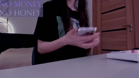 Snapshot of mistress_mialibra chatting on November 2025 09:32:01 PM Mistress Mia online show from November 2025 09:32:01 PM