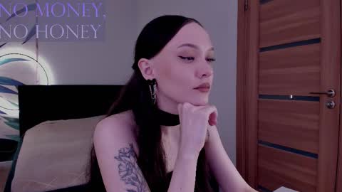 Snapshot of mistress_mialibra chatting on November 2025 08:09:01 AM Mistress Mia online show from November 2025 08:09:01 AM
