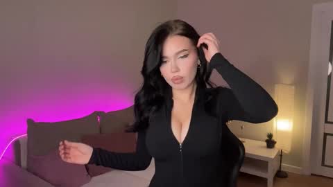 Snapshot of mistress_of_hearts chatting on December 2025 08:07:02 PM Mia online show from December 2025 08:07:02 PM