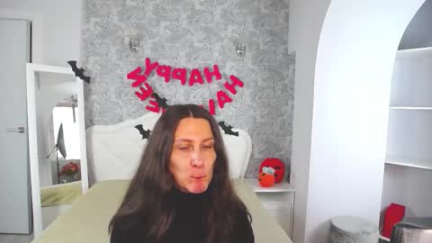 Snapshot of mistress_pamela_ chatting on November 2025 10:28:02 AM Mistress Pamela online show from November 2025 10:28:02 AM