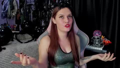 Dirty Priest and Ivi online show from October 2025 08:59:02 PM