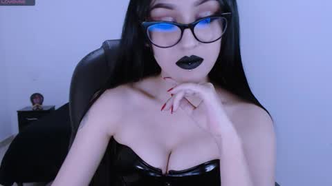 Snapshot of mistress_zafirah chatting on March 2026 01:01:02 AM Mistress online show from March 2026 01:01:02 AM