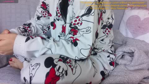 Snapshot of mistressdaenerys chatting on January 2025 08:25:01 AM Mistress Daenerys online show from January 2025 08:25:01 AM