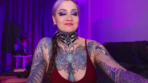 mistressdarksindel online show from December 2025 05:50:01 PM