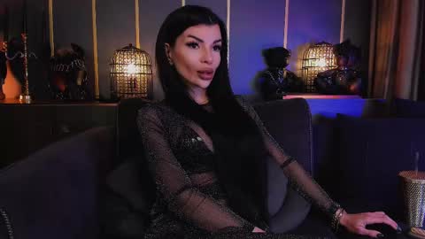 Elenia online show from March 2025 02:07:01 PM