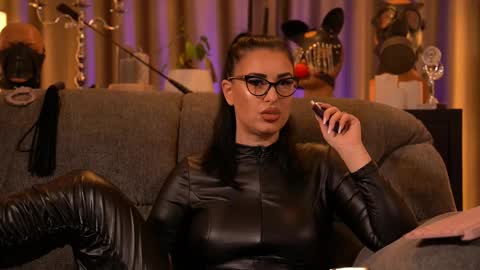 Mistress Kelly online show from November 2025 09:46:02 PM