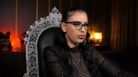 Snapshot of mistresskellykent chatting on June 2026 08:31:02 PM Mistress Kelly online show from June 2026 08:31:02 PM