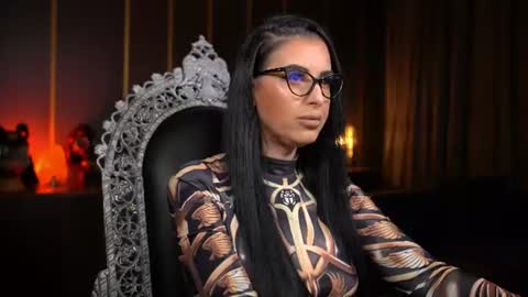 Snapshot of mistresskellykent chatting on June 2026 09:06:01 PM Mistress Kelly online show from June 2026 09:06:01 PM