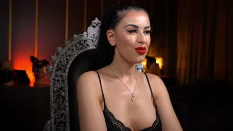 Snapshot of mistresskellykent chatting on June 2026 09:30:01 PM Mistress Kelly online show from June 2026 09:30:01 PM