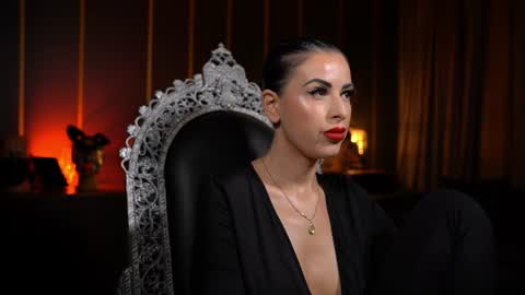 Snapshot of mistresskellykent chatting on June 2026 09:41:02 PM Mistress Kelly online show from June 2026 09:41:02 PM