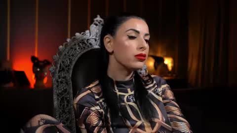 Snapshot of mistresskellykent chatting on July 2026 09:50:01 PM Mistress Kelly online show from July 2026 09:50:01 PM