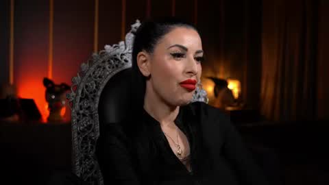 Snapshot of mistresskellykent chatting on July 2026 09:39:01 PM Mistress Kelly online show from July 2026 09:39:01 PM