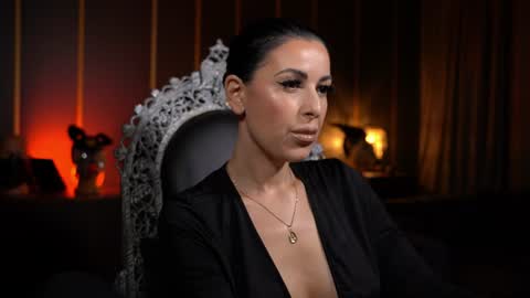 Snapshot of mistresskellykent chatting on July 2026 10:37:01 PM Mistress Kelly online show from July 2026 10:37:01 PM