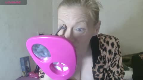 mistressmilly32 online show from January 2026 09:22:01 AM