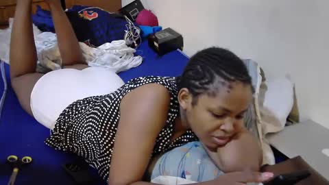 Snapshot of misty_shee chatting on September 2025 08:02:02 PM misty_shee online show from September 2025 08:02:02 PM