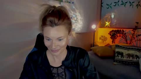 Snapshot of mistybarnes chatting on May 2026 04:04:02 PM MistyBarnes NONUDE MODEL online show from May 2026 04:04:02 PM