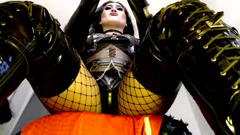 Snapshot of mistynox chatting on January 2025 05:16:02 AM Mistress MISTY online show from January 2025 05:16:02 AM