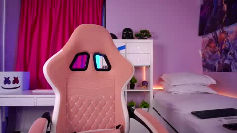 Misty online show from February 2026 05:33:02 AM