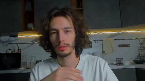 MitchelKurse online show from July 2026 06:36:01 PM