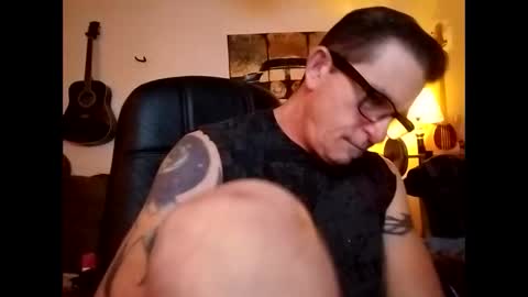 Snapshot of mitchnails69 chatting on December 2024 08:07:02 AM BobbyMitchGa online show from December 2024 08:07:02 AM