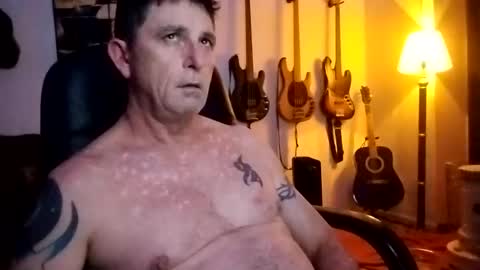 Snapshot of mitchnails69 chatting on February 2025 01:29:02 AM BobbyMitchGa online show from February 2025 01:29:02 AM