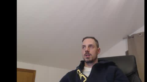 Mitsch online show from November 2025 06:56:02 PM