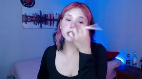 Snapshot of mixie_cute chatting on March 2025 08:33:02 PM mixie_cute online show from March 2025 08:33:02 PM