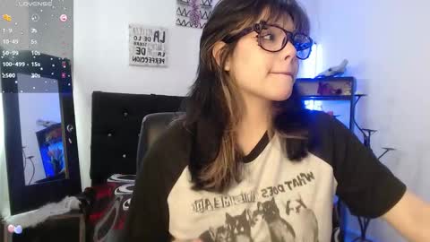 Snapshot of mixie_cute chatting on November 2025 01:32:01 PM mixie_cute online show from November 2025 01:32:01 PM