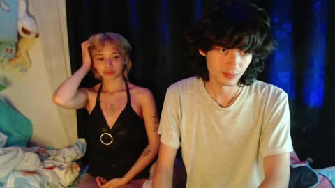 Snapshot of mixipeach chatting on May 2026 07:48:02 AM Naomi and Nekorii online show from May 2026 07:48:02 AM