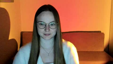 Miya online show from November 2025 08:55:01 PM