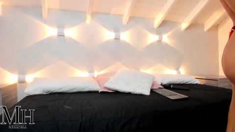 Snapshot of mizzhell_ chatting on November 2025 12:49:01 PM mizzhell_ online show from November 2025 12:49:01 PM