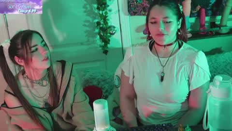 Hera  Tethra Bathtub stream  20k followers  Ask about our custom videos3 online show from January 2025 03:17:02 PM