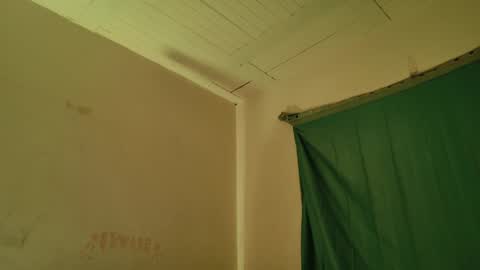 MoonLipson online show from April 2026 10:19:02 AM