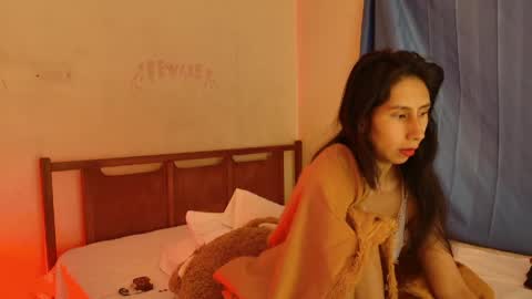 MoonLipson online show from April 2026 12:27:01 AM