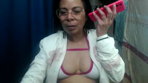 kelly online show from September 2025 03:10:02 AM