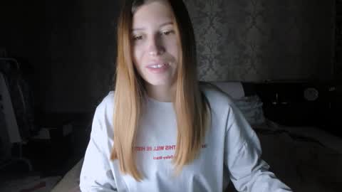 Snapshot of mmm_banana chatting on October 2025 10:02:02 AM Lili online show from October 2025 10:02:02 AM