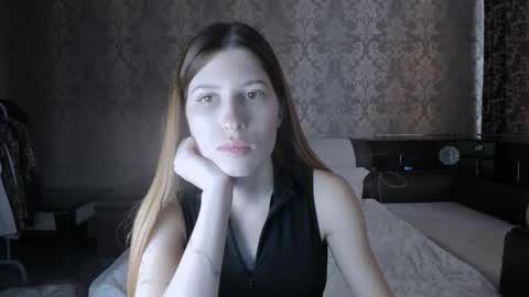 Snapshot of mmm_banana chatting on October 2025 11:09:02 AM Lili online show from October 2025 11:09:02 AM